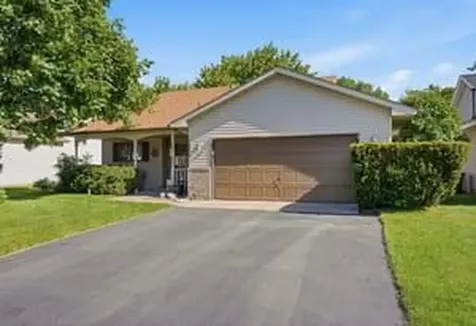 7230 38th Street N Oakdale MN 55128