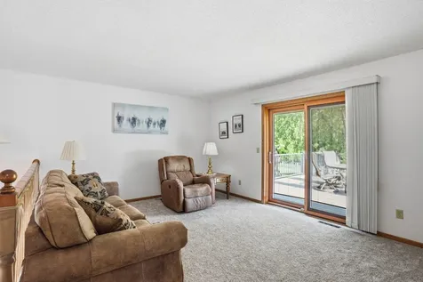 7230 38th Street N Oakdale MN 55128