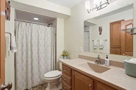 7230 38th Street N Oakdale MN 55128