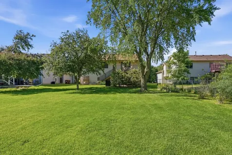 7230 38th Street N Oakdale MN 55128