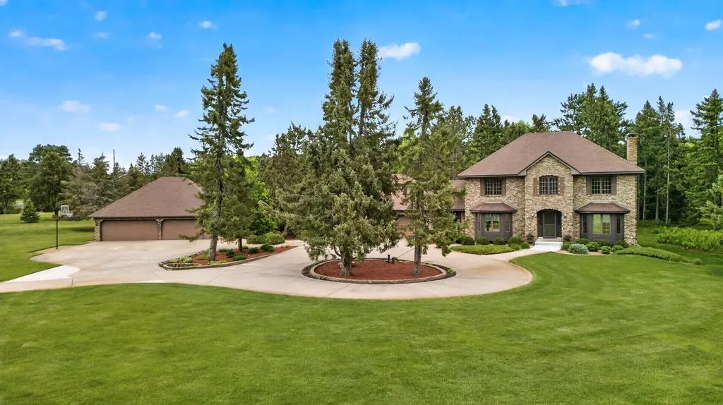 17231 Uplander Street NW Andover MN 55304