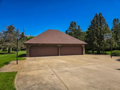 17231 Uplander Street NW Andover MN 55304