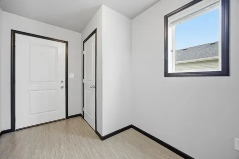 1119 29th Avenue W West Fargo ND 58078