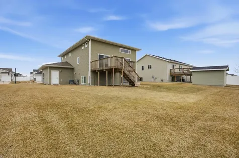 1119 29th Avenue W West Fargo ND 58078