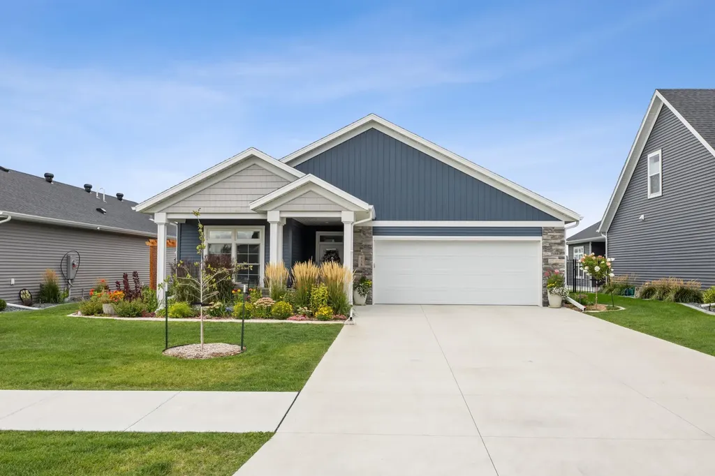 818 Rania Way W West Fargo ND 58078