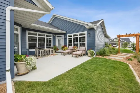 818 Rania Way W West Fargo ND 58078