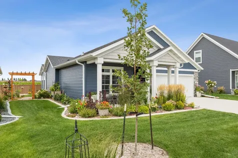 818 Rania Way W West Fargo ND 58078