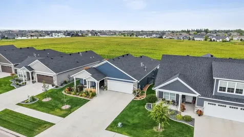818 Rania Way W West Fargo ND 58078