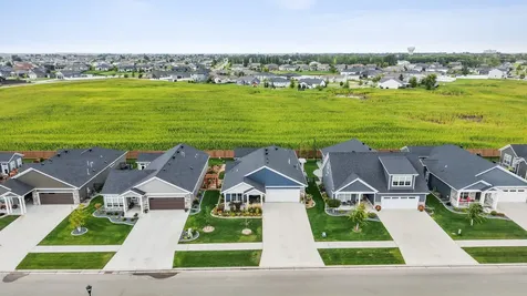 818 Rania Way W West Fargo ND 58078