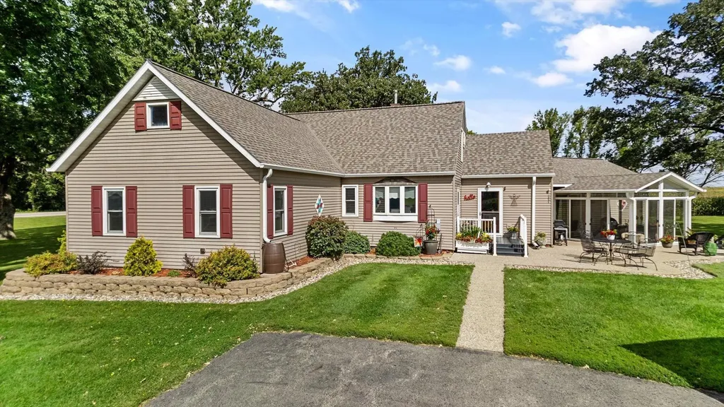 11462 Highway 15 Brownton MN 55312