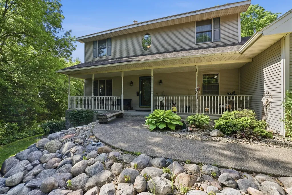 25507 208th Lane Belle Plaine MN 56011