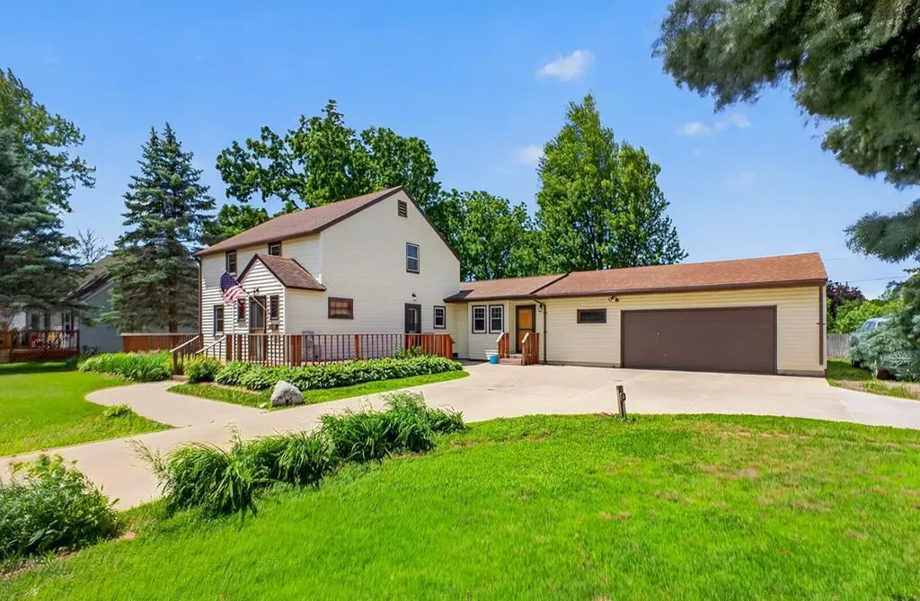 2209 6th Street NW Austin MN 55912