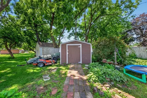 2209 6th Street NW Austin MN 55912