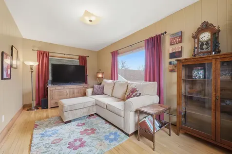 404 2nd Avenue NE Hillsboro ND 58045