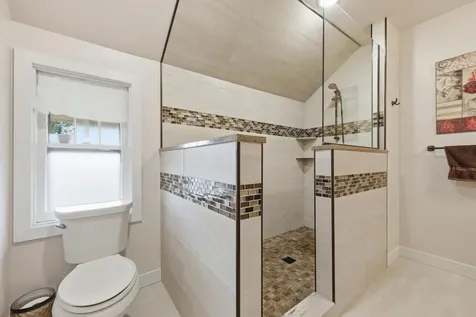 404 2nd Avenue NE Hillsboro ND 58045