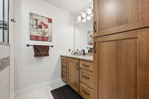 404 2nd Avenue NE Hillsboro ND 58045