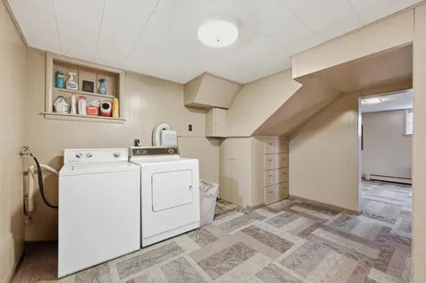 404 2nd Avenue NE Hillsboro ND 58045