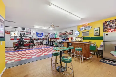 404 2nd Avenue NE Hillsboro ND 58045