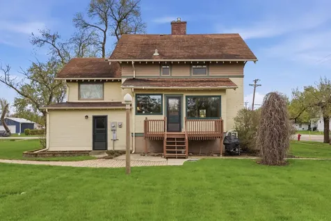 404 2nd Avenue NE Hillsboro ND 58045