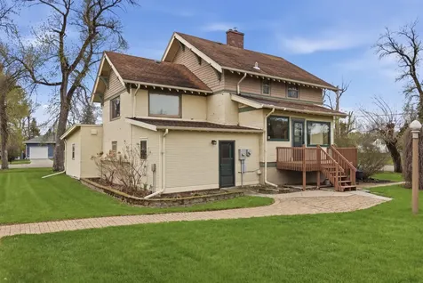 404 2nd Avenue NE Hillsboro ND 58045