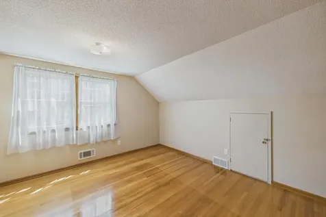 1802 Malvern Street Roseville MN 55113