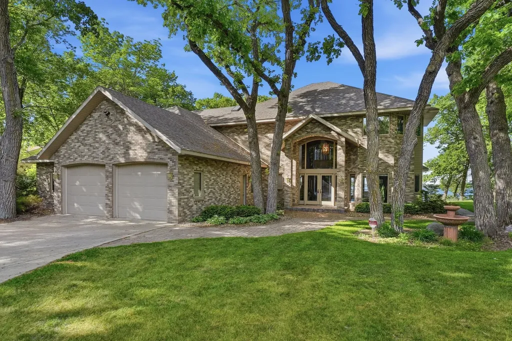 1703 S Le Homme Dieu Drive NE Alexandria MN 56308