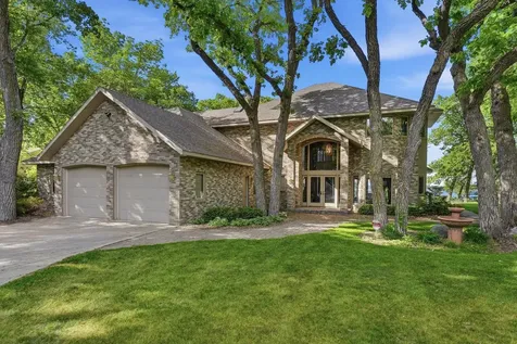 1703 S Le Homme Dieu Drive NE Alexandria MN 56308