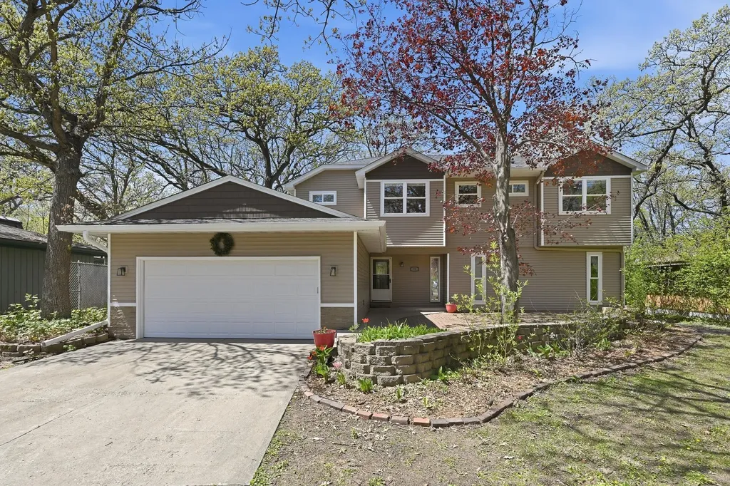 71 B Street Saint Paul MN 55106