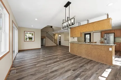 71 B Street Saint Paul MN 55106