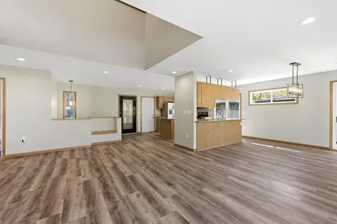 71 B Street Saint Paul MN 55106