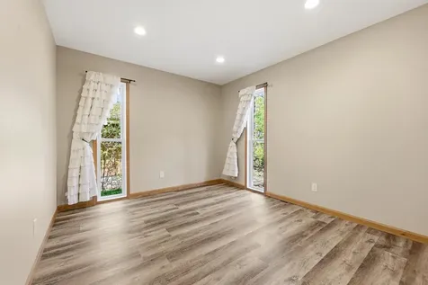 71 B Street Saint Paul MN 55106