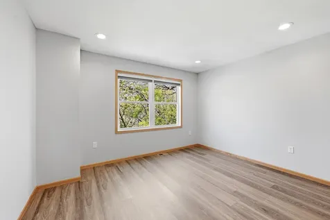 71 B Street Saint Paul MN 55106