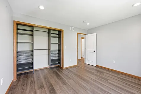 71 B Street Saint Paul MN 55106