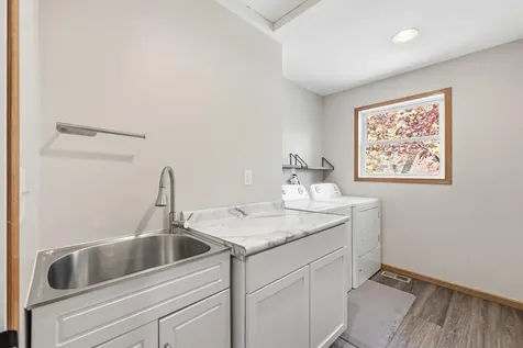 71 B Street Saint Paul MN 55106