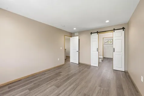 71 B Street Saint Paul MN 55106