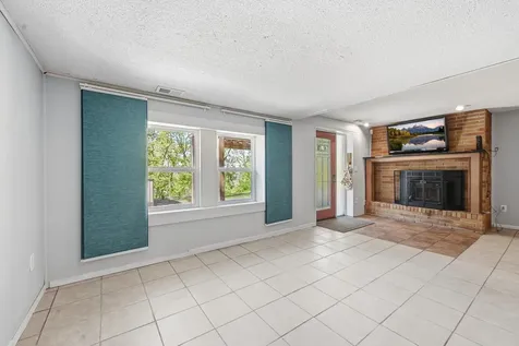 71 B Street Saint Paul MN 55106
