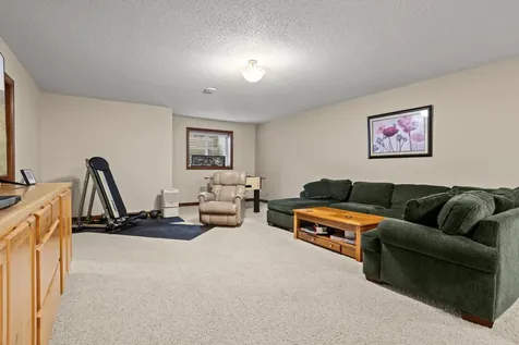 1363 Highpointe Drive N Fargo ND 58102