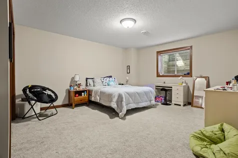 1363 Highpointe Drive N Fargo ND 58102