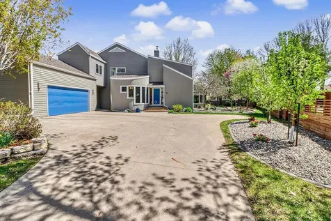 75 Prairiewood Drive S Fargo ND 58103