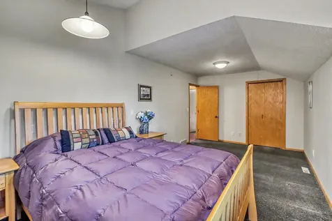 75 Prairiewood Drive S Fargo ND 58103