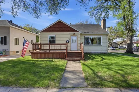 1548 2nd Avenue S Fargo ND 58103