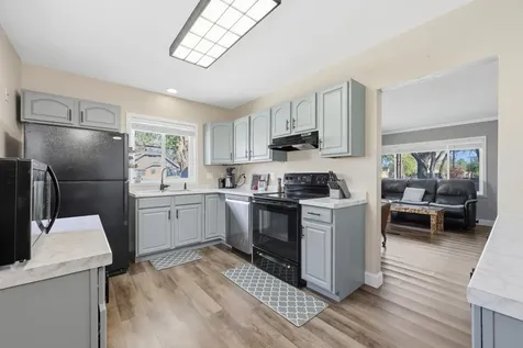 1548 2nd Avenue S Fargo ND 58103