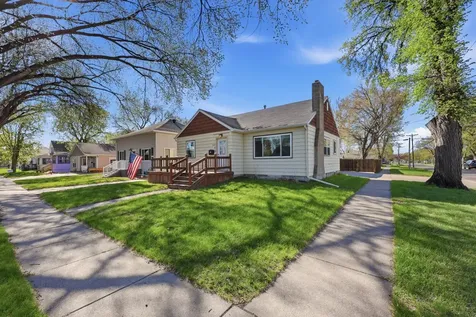 1548 2nd Avenue S Fargo ND 58103