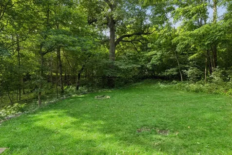 1 Chickadee Lane North Oaks MN 55127