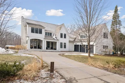 20455 Park Place Deephaven MN 55331