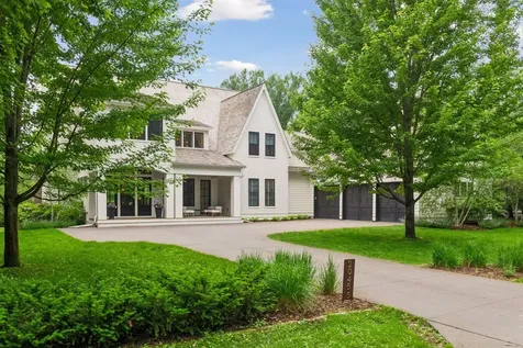 20455 Park Place Deephaven MN 55331