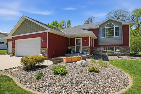 681 W River Drive New London MN 56273