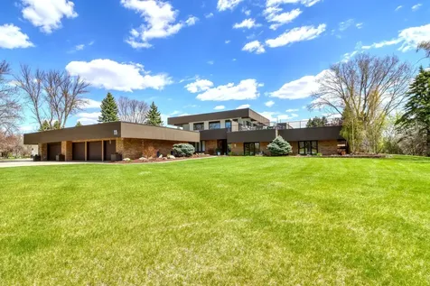 11 Briarwood Place Fargo ND 58104