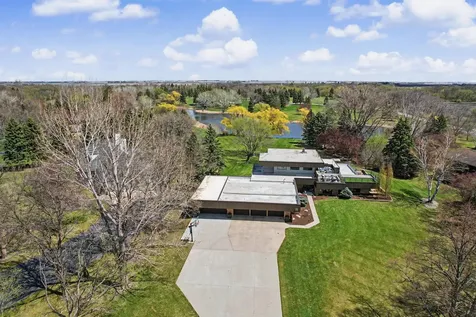 11 Briarwood Place Fargo ND 58104