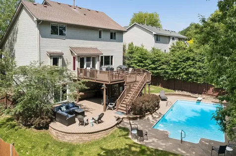 2478 Timber Court E Maplewood MN 55119